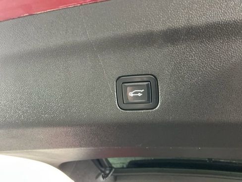 Used 2021 Cadillac Escalade Premium Luxury Platinum image 35