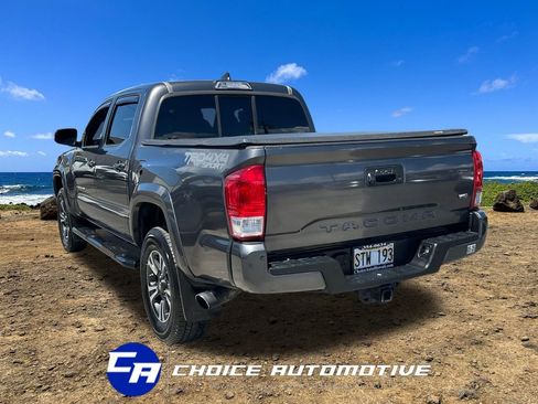 Used 2016 Toyota Tacoma TRD Sport image 5