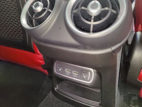 Used 2024 Alfa Romeo Stelvio Sprint image 20