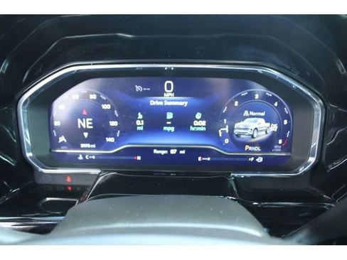 Used 2025 Chevrolet Silverado 1500 LT AWD/4WD image 23