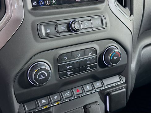 Used 2023 Chevrolet Silverado 1500 Custom image 22