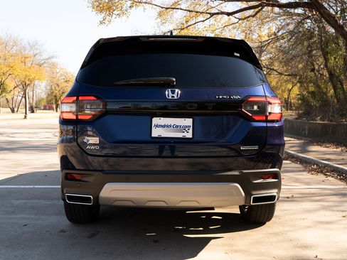 Certified 2024 Honda Pilot Touring image 8