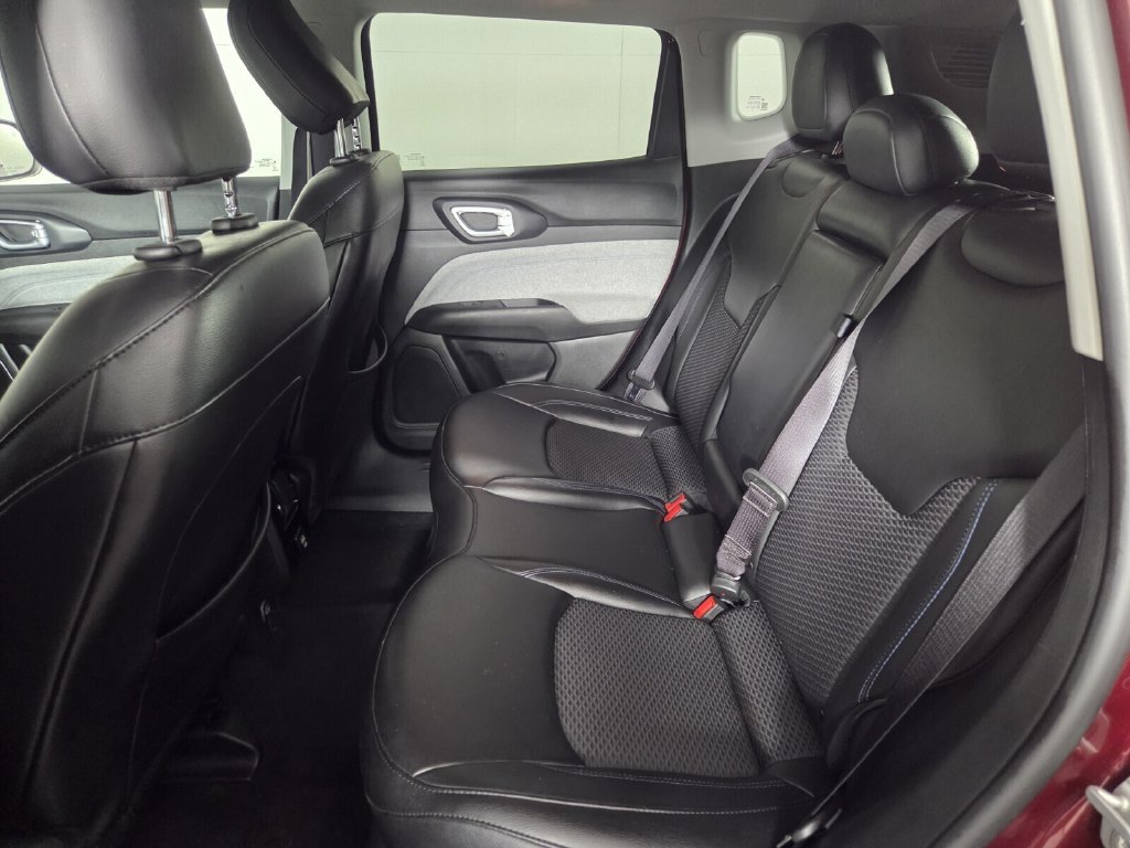 Used 2022 Jeep Compass Latitude AWD/4WD image 21