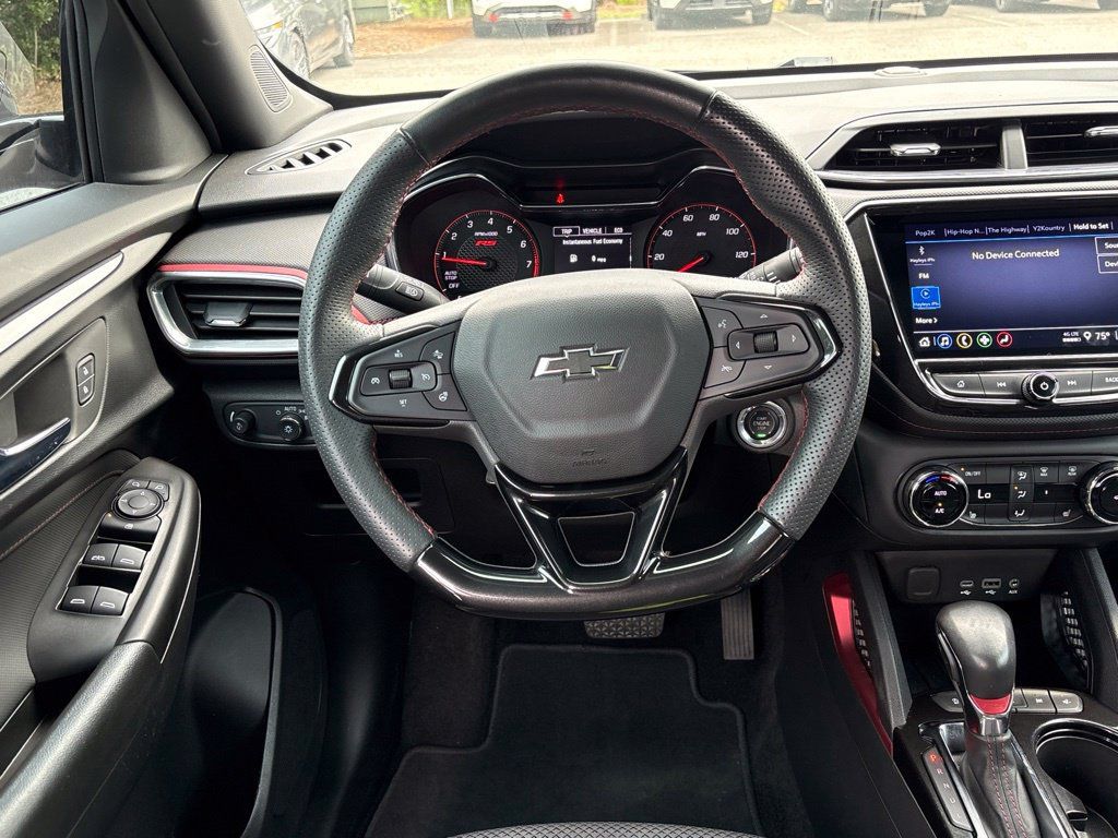 Used 2023 Chevrolet TrailBlazer RS w/ Convenience Package FWD image 28
