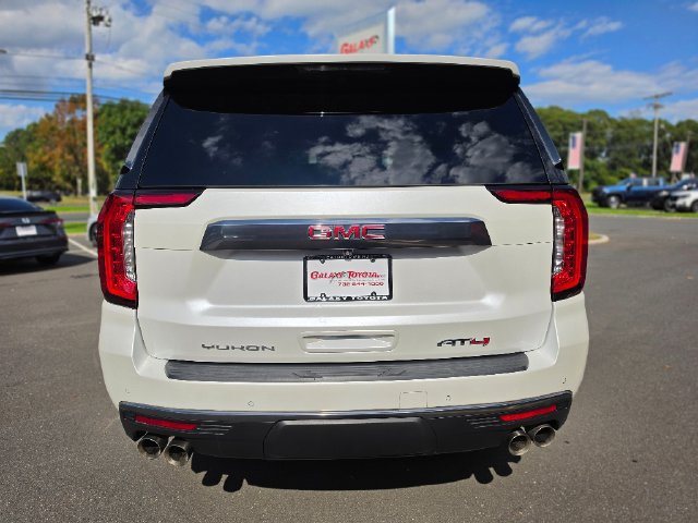 Used 2024 GMC Yukon AT4 AWD/4WD image 6