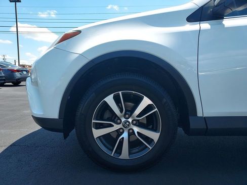 Used 2018 Toyota RAV4 XLE w/ Plus Extra Value Package AWD/4WD image 16