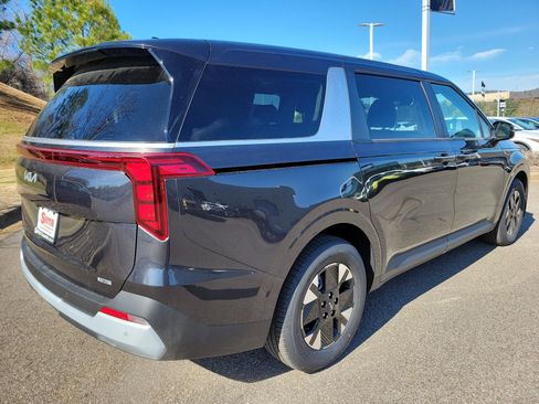 New 2026 Kia Carnival LXS image 25