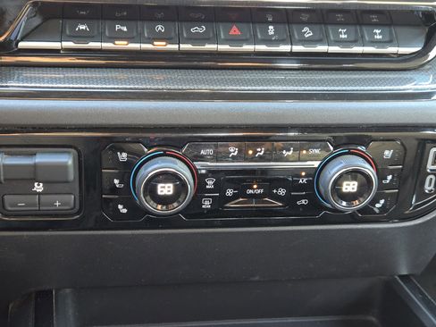 Used 2024 Chevrolet Silverado 1500 ZR2 w/ Technology Package image 22