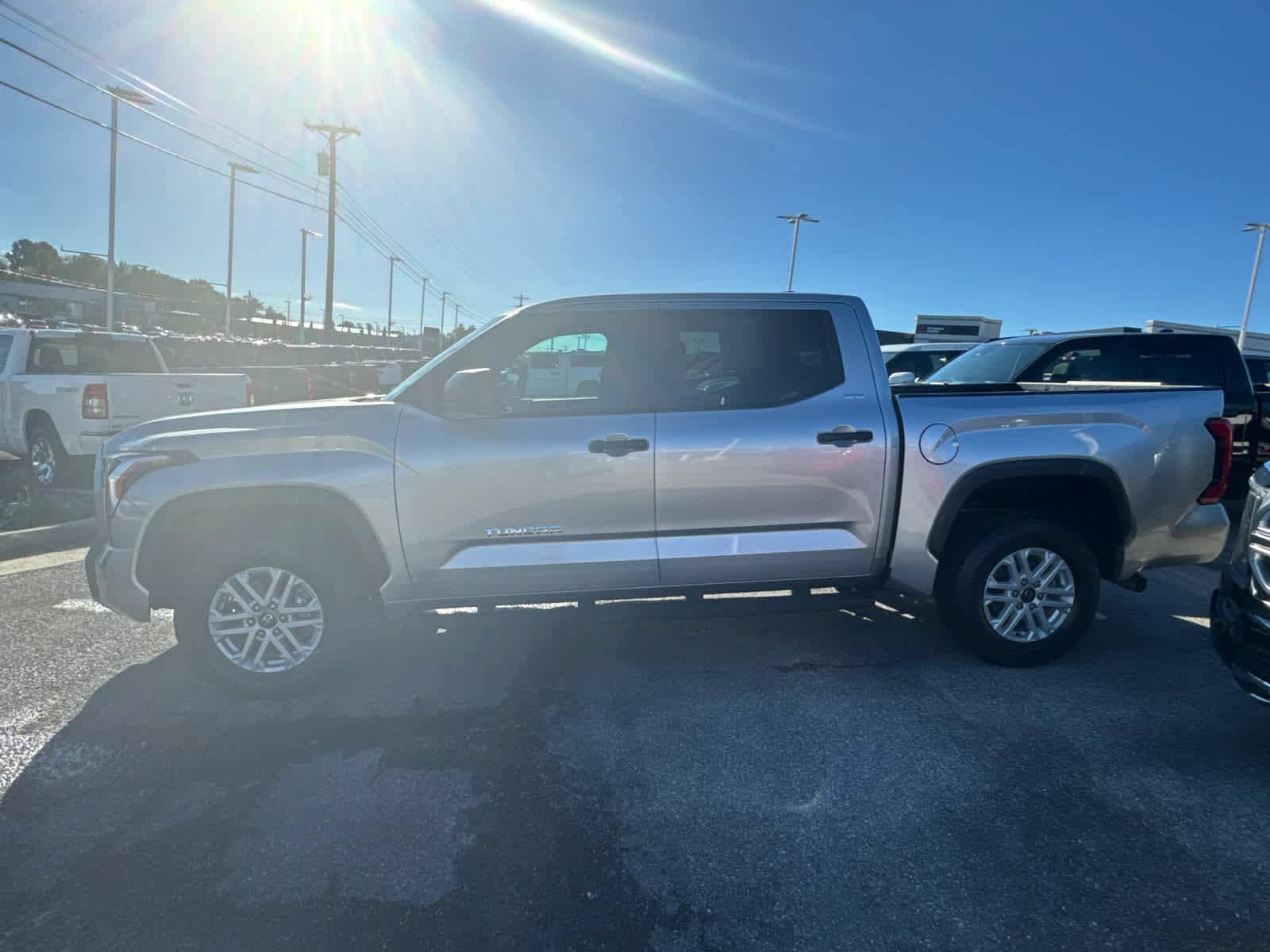 Used 2025 Toyota Tundra SR5 AWD/4WD image 13