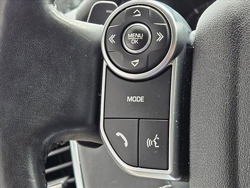 Used 2017 Land Rover Discovery First Edition image 12