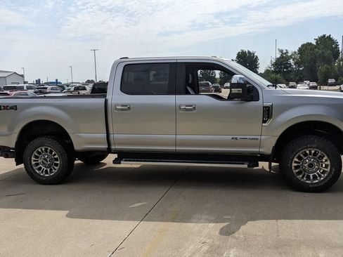 Used 2022 Ford F250 Lariat w/ Lariat Ultimate Package AWD/4WD image 2