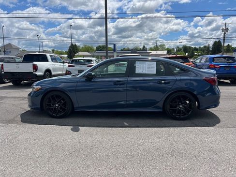 Used 2025 Honda Civic Sport image 2