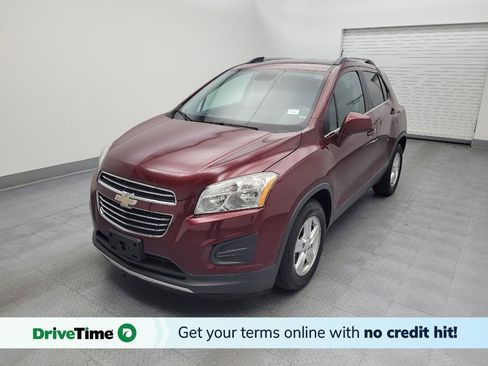 Used 2016 Chevrolet Trax LT w/ LT Sun and Sound Package FWD image 1