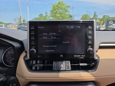 Used 2022 Toyota RAV4 XLE Premium AWD/4WD image 19