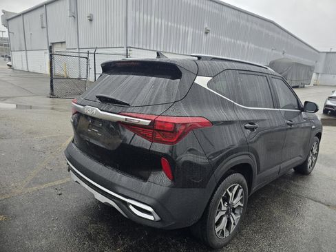 Used 2023 Kia Seltos EX image 8