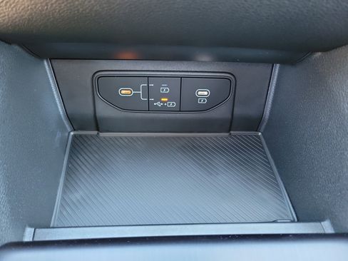 New 2026 Kia Sportage LX image 11