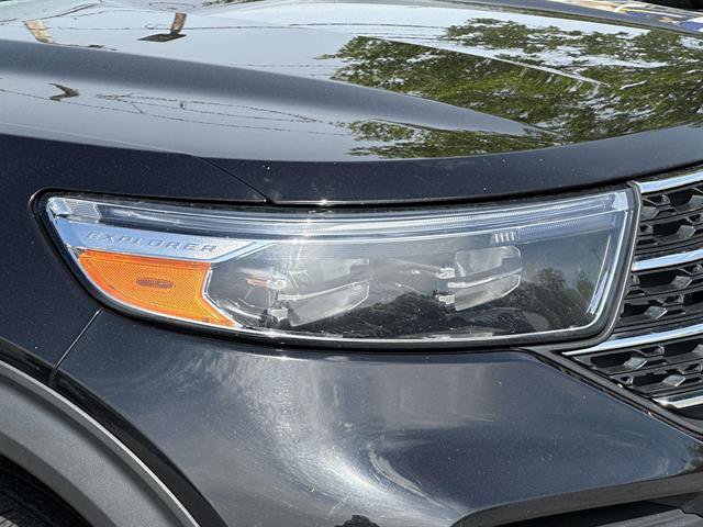 Used 2023 Ford Explorer XLT AWD/4WD image 8