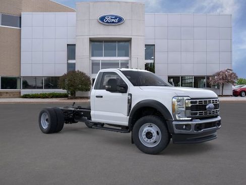 New 2025 Ford F550 4x4 Regular Cab Super Duty image 7