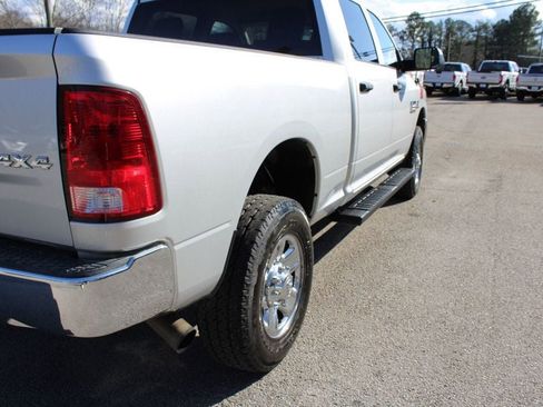 Used 2018 RAM 2500 Tradesman w/ Chrome Appearance Group image 21