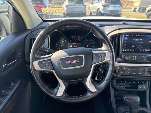 Used 2021 GMC Canyon Denali image 3