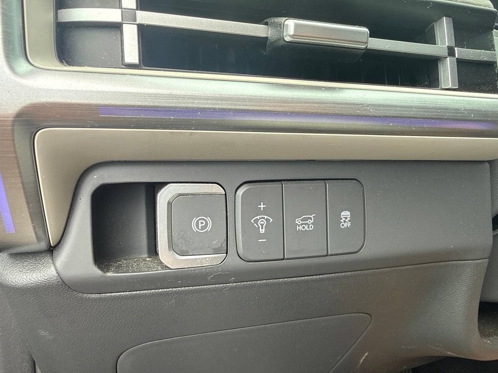 Used 2025 Hyundai Santa Fe Calligraphy AWD/4WD image 12