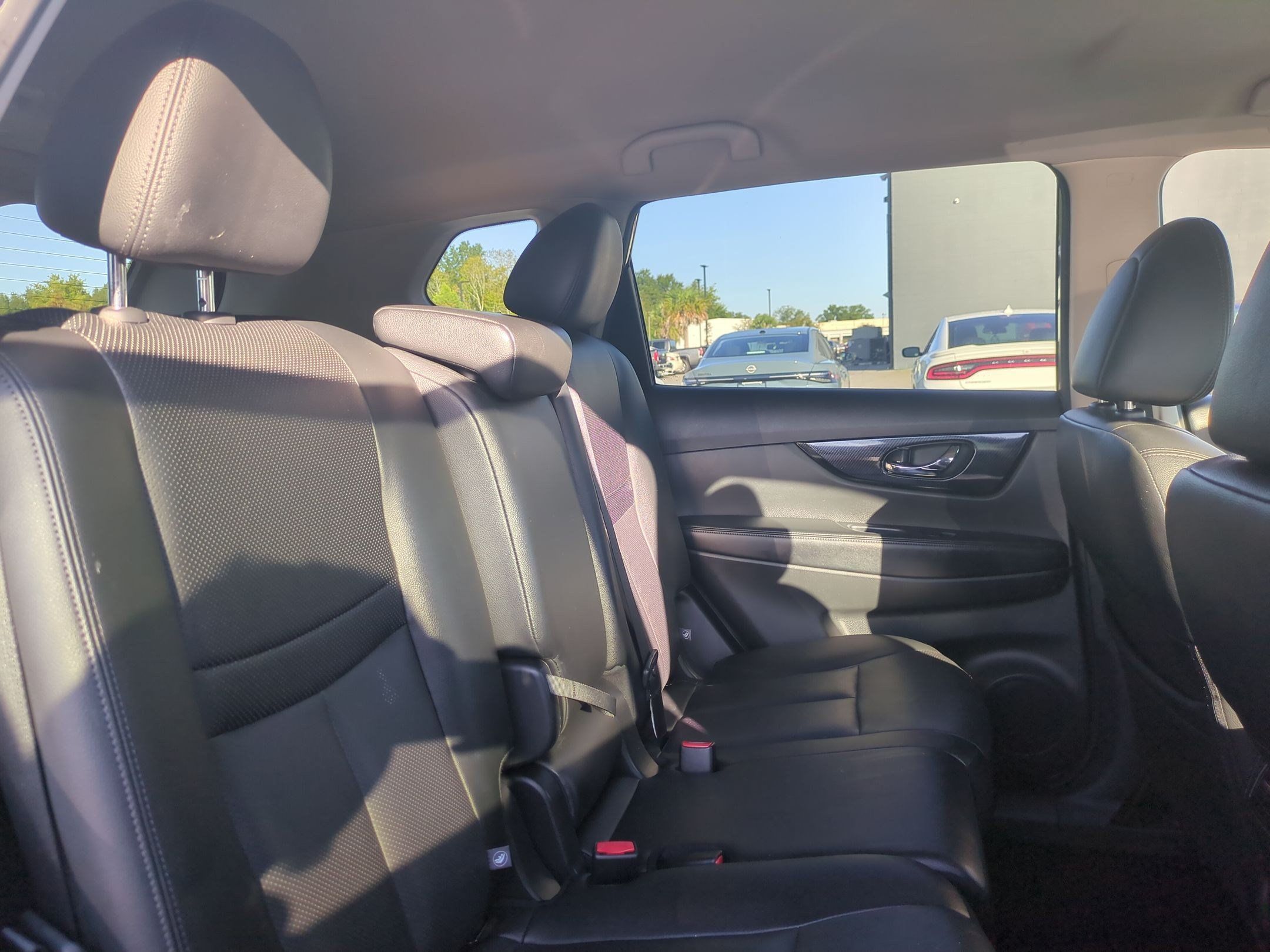 Used 2020 Nissan Rogue SL FWD image 31