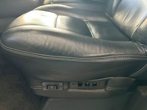 Used 2018 Mercedes-Benz Metris Passenger image 12