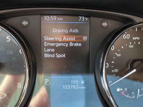 Used 2019 Nissan Rogue SV w/ Premium Package image 22