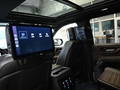 New 2026 GMC Yukon XL Denali Ultimate w/ LPO, Floor Liner Package AWD/4WD image 28