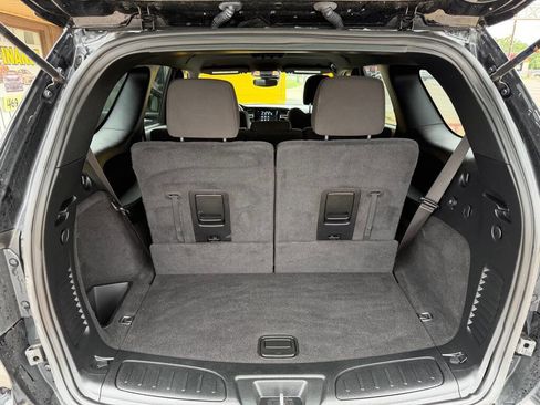Used 2023 Dodge Durango SXT Launch Edition RWD image 13
