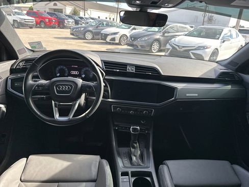 Used 2021 Audi Q3 2.0T Premium w/ 20" Wheel Package image 9
