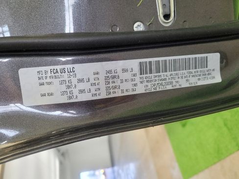 Used 2020 Jeep Cherokee Limited w/ Technology Group image 33