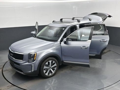 Certified 2022 Kia Telluride S image 57
