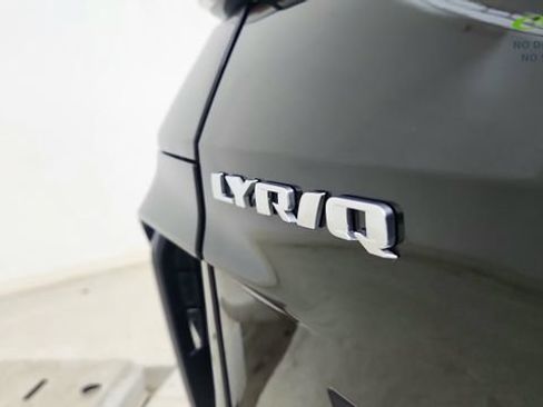 Used 2025 Cadillac Lyriq Sport AWD/4WD image 18