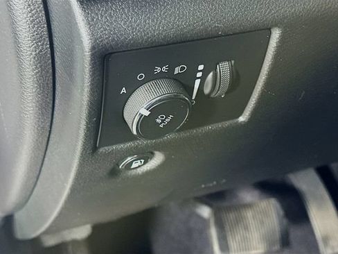 Used 2017 Jeep Grand Cherokee Limited AWD/4WD image 24