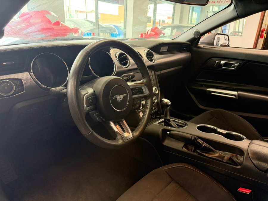 Used 2017 Ford Mustang Coupe RWD image 21