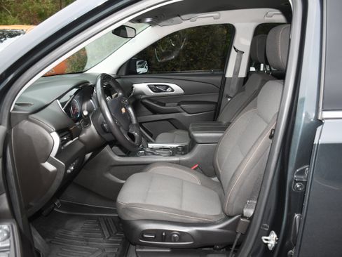 Used 2019 Chevrolet Traverse LT image 8