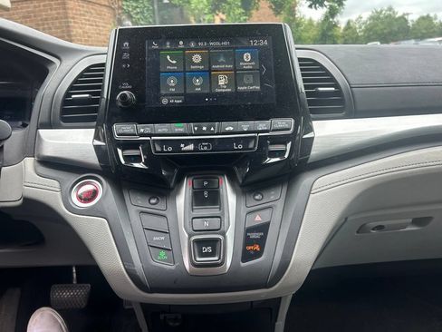 Used 2018 Honda Odyssey EX-L image 16