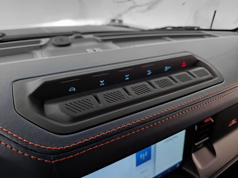 Used 2023 Ford Bronco Raptor image 29