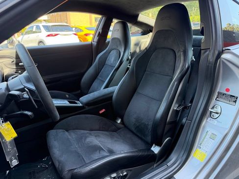 Used 2018 Porsche 911 Carrera GTS RWD image 25