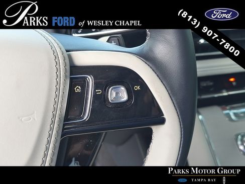 Used 2025 Lincoln Aviator Reserve AWD/4WD image 33