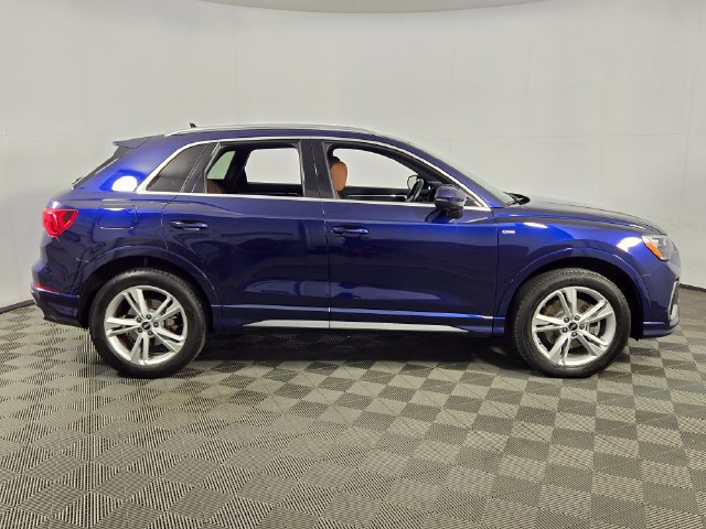 Used 2022 Audi Q3 2.0T Premium w/ Convenience Package AWD/4WD image 11