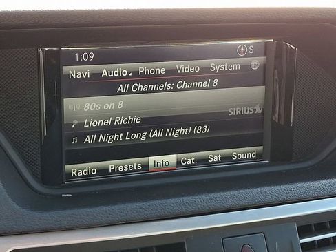 Used 2013 Mercedes-Benz E 350 4MATIC Sedan image 19