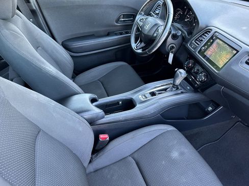 Used 2020 Honda HR-V Sport image 17