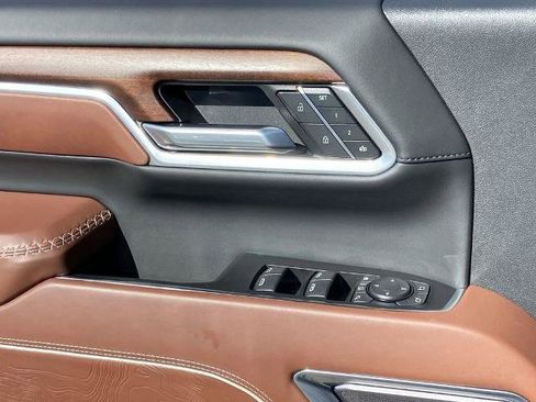 Used 2025 GMC Sierra 3500 Denali Ultimate image 20