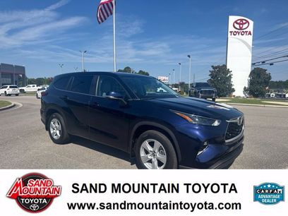 Used 2023 Toyota Highlander LE