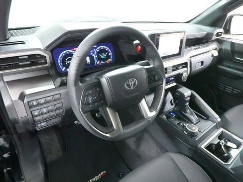 Used 2025 Toyota Tacoma TRD Sport image 22