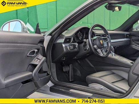 Used 2017 Porsche 911 Carrera image 8