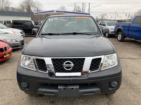 Used 2012 Nissan Frontier SV image 3