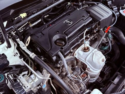 Used 2018 Acura TLX image 48